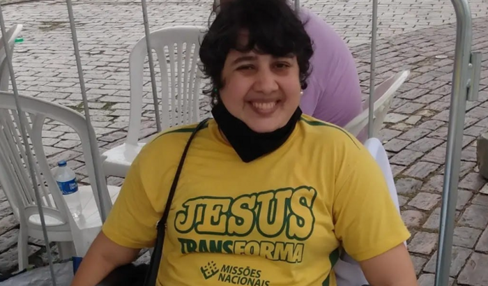 (Priscila )doença de Paraparesia espatica secundária a mielite inflamatória