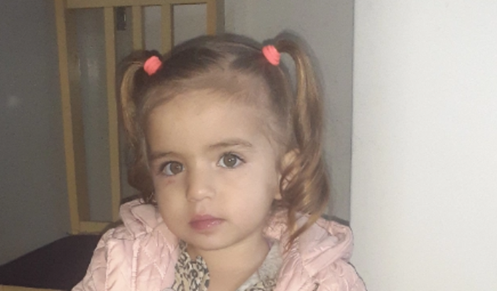 Ajuda de fraldas e leite para a giovana