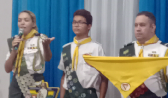 Campori de desbravadores  ajudar  na inscrição e alimentação 