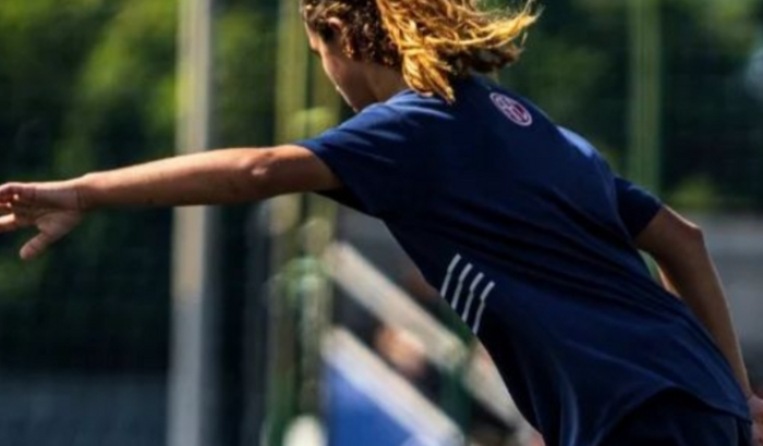 Apoiar a talentosa  Vitória no futebol