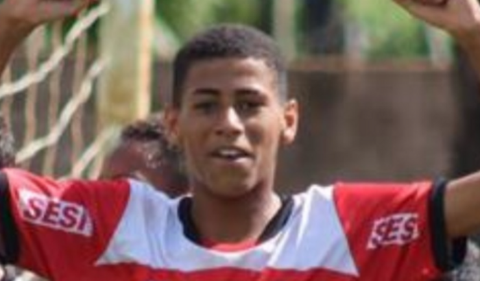 Peço ajuda na compra do uniforme do meu filho Vinicius 