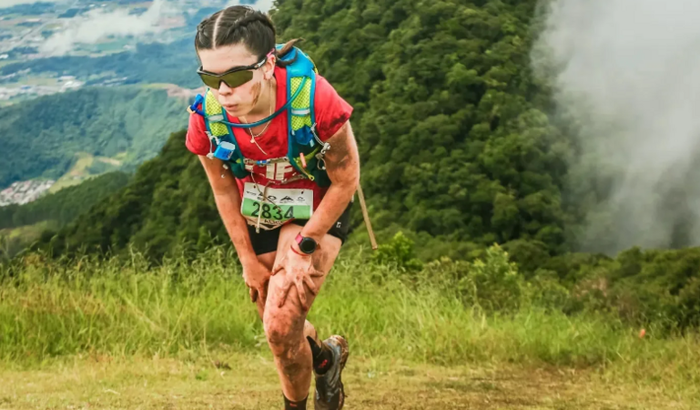 Ajude a Alice a ir para o Campeonato Mundial em Itália 