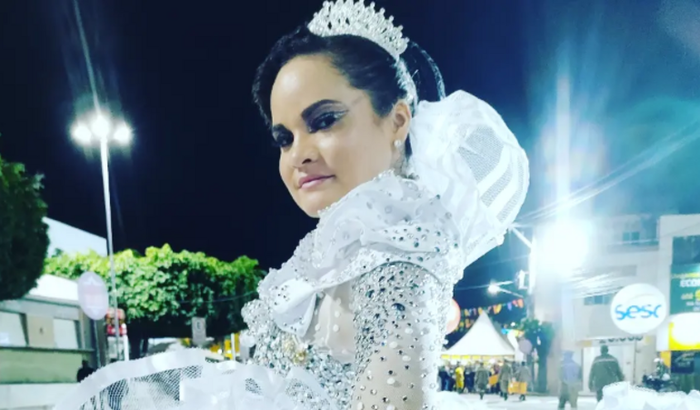 Ajude-me com meu figurino 🥺