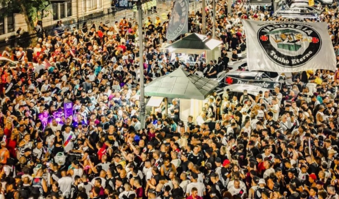 Estrutura dos pré jogos do Vasco (Samba da Colina)