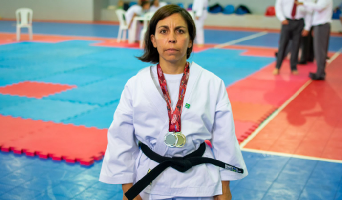 Karatê com a Karina