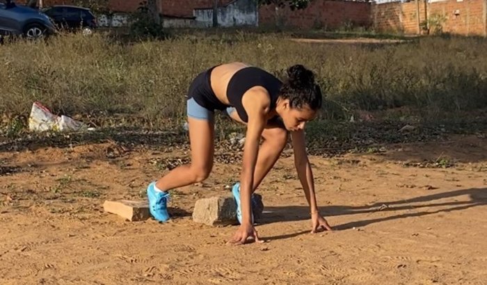 Me ajude nas minhas competições de atletismo (help me in the athletics competitions)