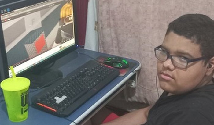Pesso ajuda pra compra um computador melhor pro meu filho 