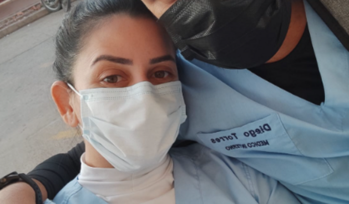 EM PROL DE AJUDAR UMA AMIGA