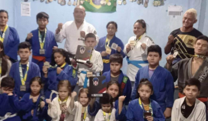 Associação - aluguel e apoio aos atletas 