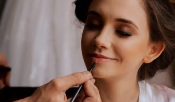 Ajuda para comprar materiais de maquiagem 