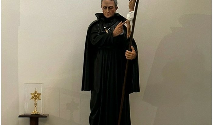 Ajuda para comprar uma Imagem de São Paulo da Cruz para doação e a base para a mesma