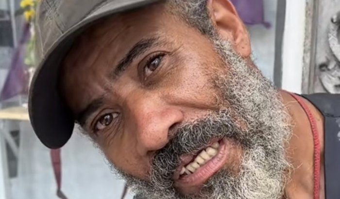 Vamos mudar a vida do poeta Eduardo Teles