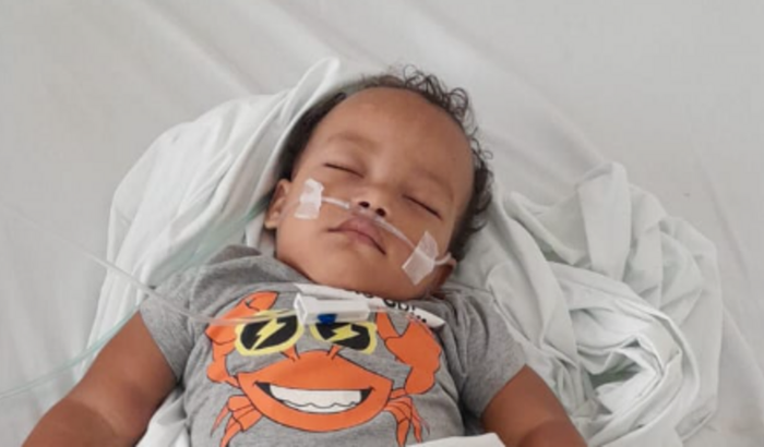 Mim ajudem a compra alimentos pra meus filhos tenho tres to desenpregada to sem nada pra elez