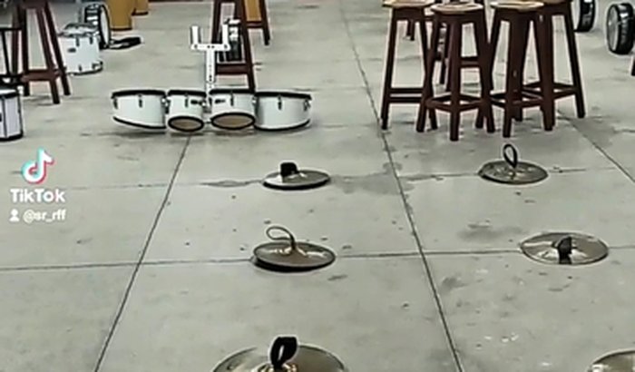 Ajude a BMPCLA a comprar seus instrumentos 