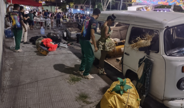 Nos ajudem a custear o nosso ônibus para irmos as apresentações da nossa quadrilha Explosão Nordestina.