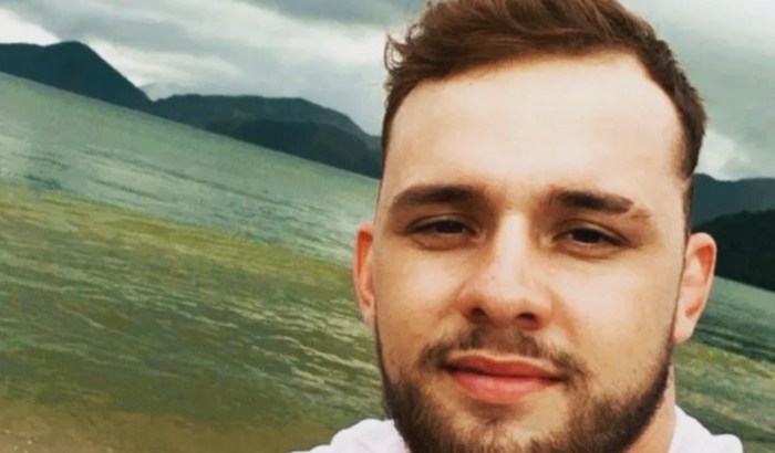 Ajudar o Benica a comprar cerveja no rodeio 