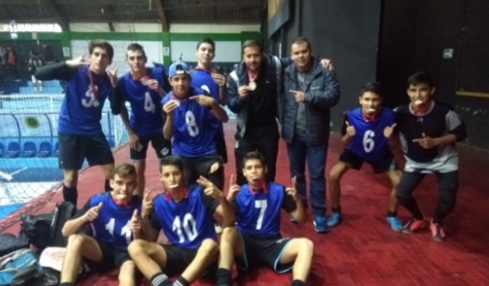 Ajuda para o time de futebol projeto Confraria Futebol Arte 