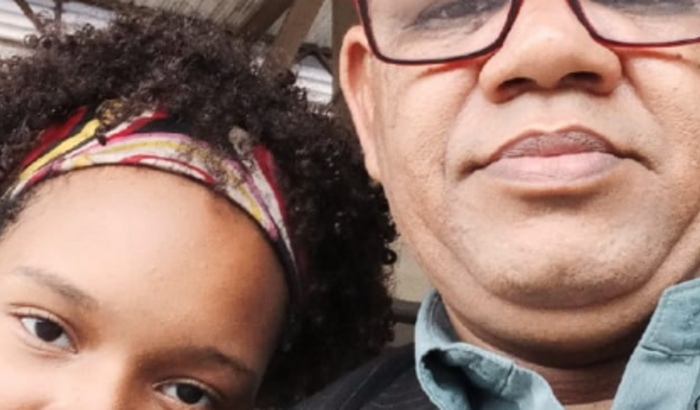 ajudar para montar um  pequeno negocio e reorganizar minha vida, ajudando a manter minha filha, 