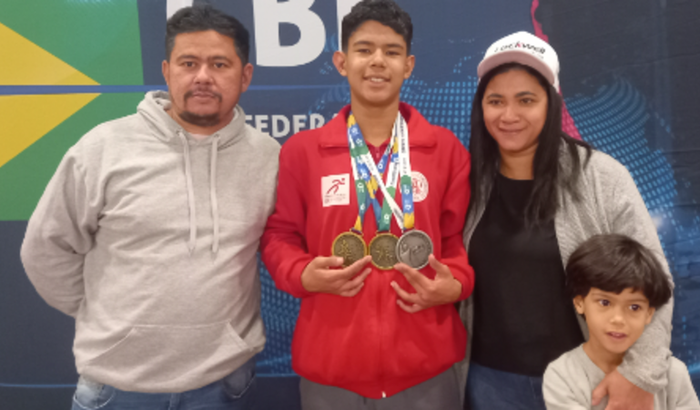 Ajuda pro kalleby ir ao PAN AMERICANO