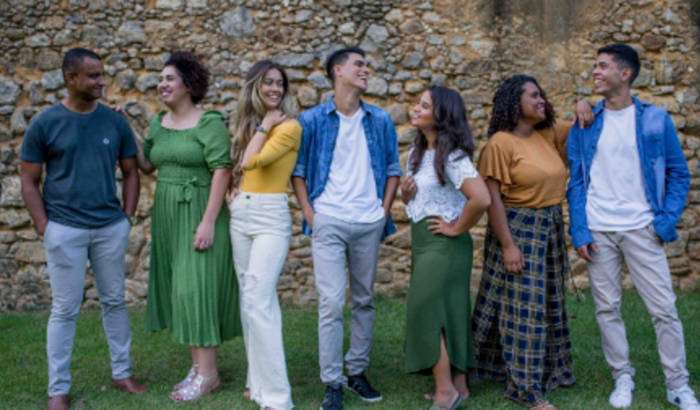 Ajuda Montagem de Som / Arte em Voz