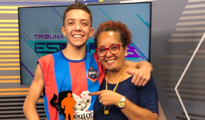 Rafinha no Chile - cestinha destaque da Copa TV Tribuna de Basquete