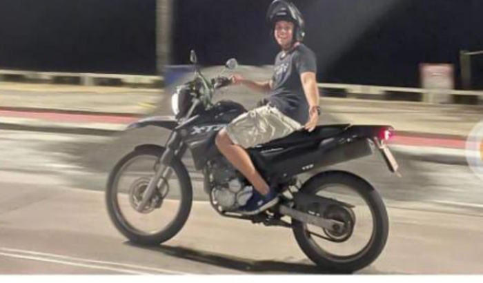 Ajude um trabalhador a pegar sua moto de volta 