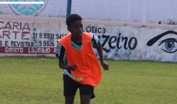 Ajuda pro misael fazer teste de futebol em curitiba