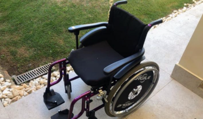 Cadeira de rodas - usada!