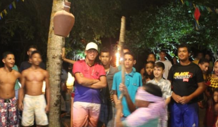 Nossa arraial precisa de sua ajuda