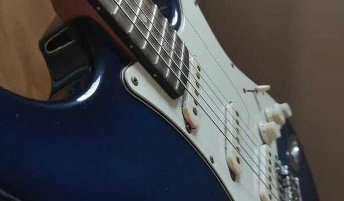 Guitarra elétrica + amplificador