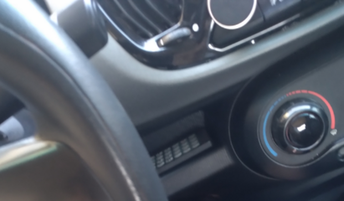 Carro Uber com buscar e apreensão