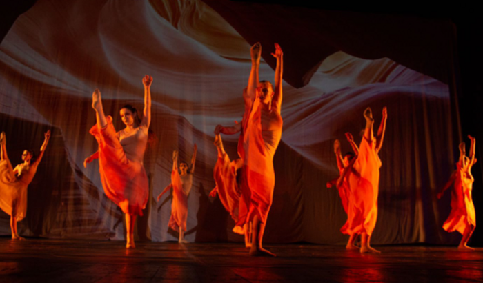 Festival de Dança, Curitiba. Vamos lá, Cia Tavane Viana!!! 