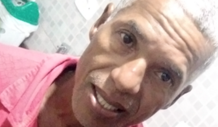 Ajudar o Amauri, a tirar o carro do concerto