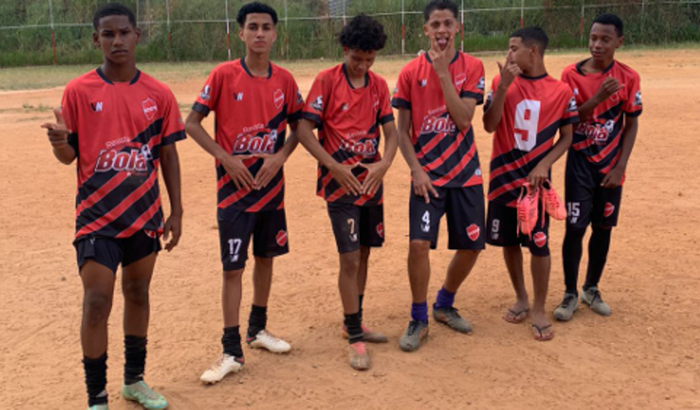 Ajuda para disputa da Champions League de base sub 17.