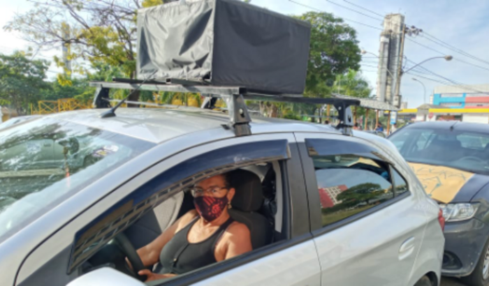 Ajuda para Cleusa consertar seu carro de som para trabalhar