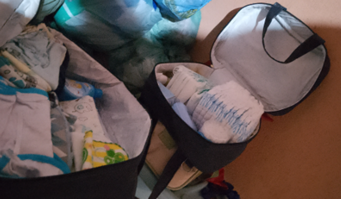 Comprar um berço pro meu bebê e um carrinho na shopee pq é mais barato