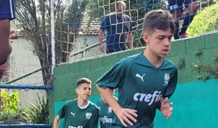 Ajude o João a participar do torneio de futebol