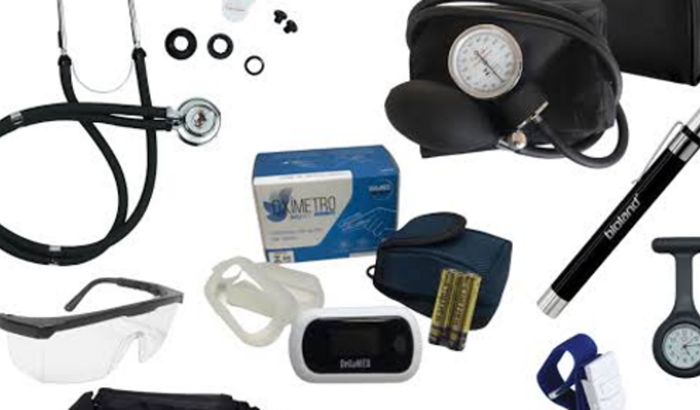 Kit médico da Larissa