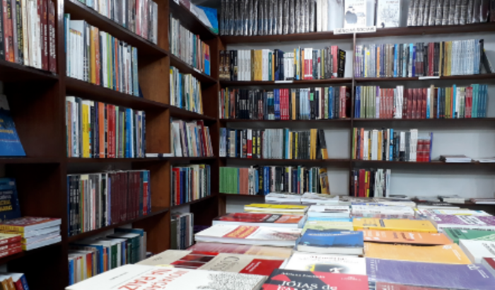 A Livraria Universo é um espaço de todos! Vamos preservá-lo