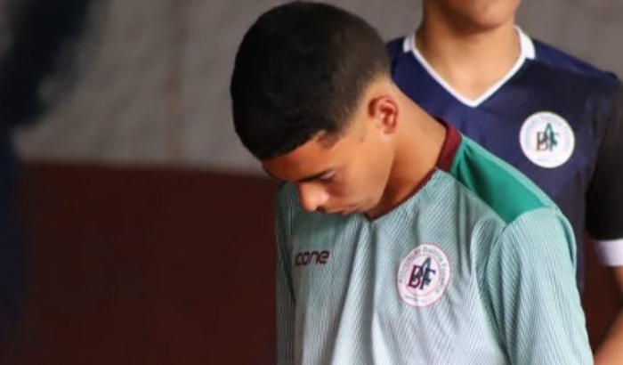 Cirurgia da lesão do Nandinho 