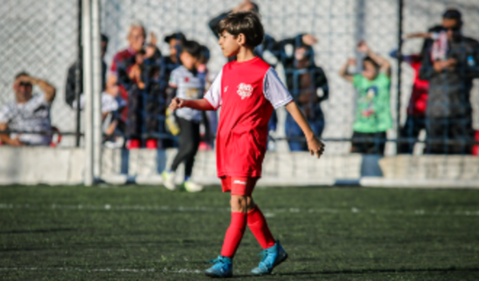 Ajude o Lucas Nunes a participar de um campeonato 