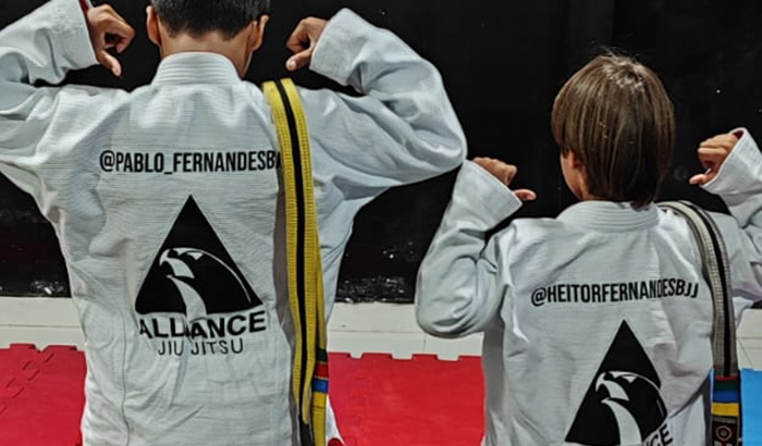 Levem os irmãos Fernandes ao campeonato kids intern.. de JJ 