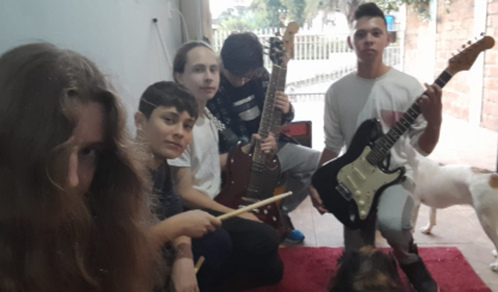 Comprar ampli pra banda Khaos