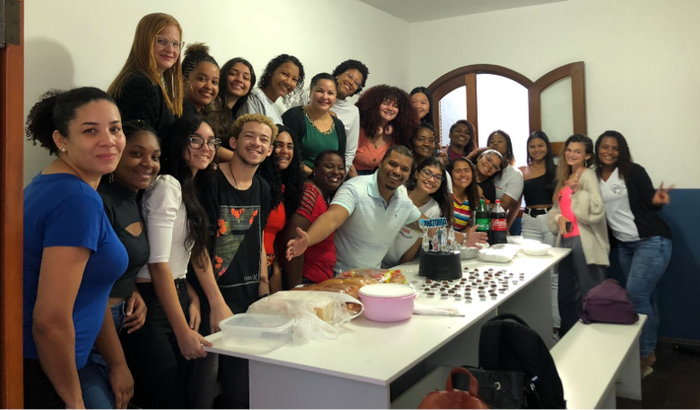 Nós ajude a fazer nossa formatura 