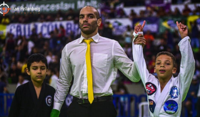 Ajude o Felyppe a competir