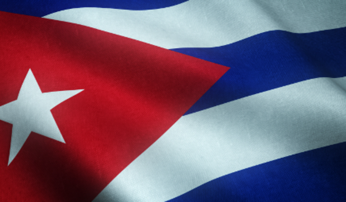 Ajuda para trazer a família de Alina Hernandez de Cuba para o Brasil.