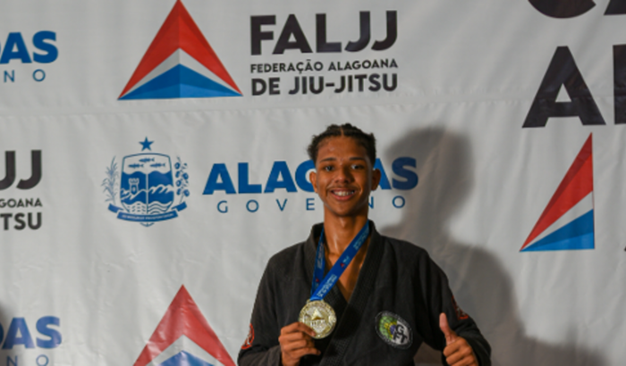 Arrecadando dinheiro para poder ajudar minha inscrição...