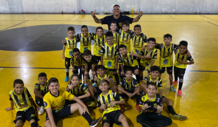 Vaquinha solidaria em prol da Escolinha do Pato para continuidade do trabalho com mais de 100 crianças no esporte.