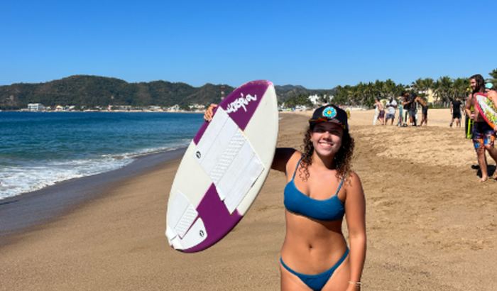 Ajude Julia Dias a competir o mundial de Skimboard nos EUA