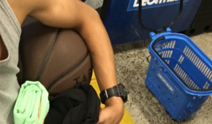 Vaquinha pro tênis do mano DG